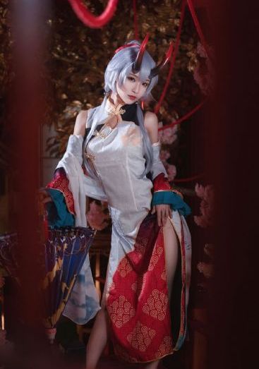 艳美1～2集无删减动漫在线